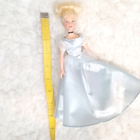 Disney Collection Cinderella Poseable Doll - Picture 8 of 8